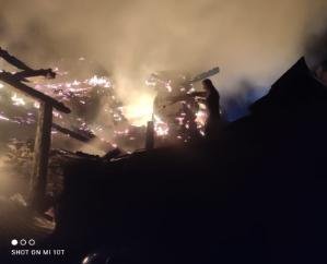 Fire breaks out in three storey house in Deha of Theog