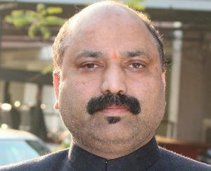 हिमाचल से पलायन को रोकना इस वक्त की सबसे बड़ी चुनौती : डॉ विक्रम शर्मा