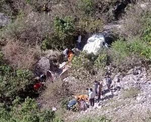 Tragic accident happened in Karsog, car fell into the ditch; death of five