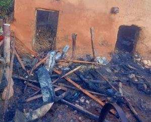  Dadasiba: Cow shed caught fire in Gurnabad on Diwali night, loss worth lakhs