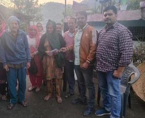  Fire broke out in a slate house in Lagbaliana, Captain Sanjay Parashar provided help.