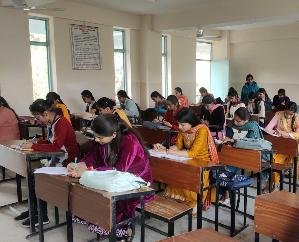 Dehra: Essay competition on road safety organized in Dadasiba College.