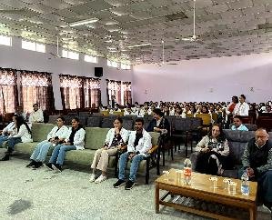 Baijnath: Quiz competition organized in Ayurvedic College Paprola