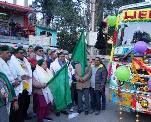 Reckong Peo: Revenue Minister Negi and MP Pratibha Sapni flagged off the bus service.