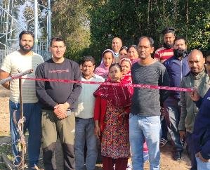  Baijnath: Averi students who stood first in the relay race were honoured.