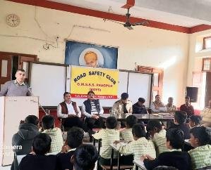 Dehra: Traffic rules taught to children in Model School, Paragpur