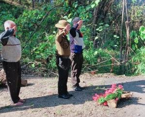 Soldiers pay tribute to former soldier Gulab Singh of Khanol, Kunihar