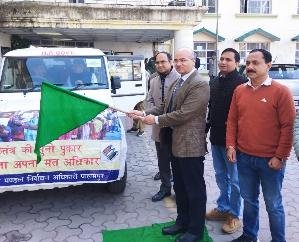 Palampur: Mobile van will go to every polling station and give information about EVMs.