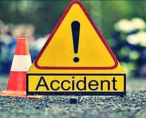Three people of the same family died in a road accident in Lahaul. 122