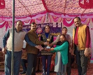 Jwalamukhi: Shia and Akhil won the title of best athlete in Jwalamukhi College.