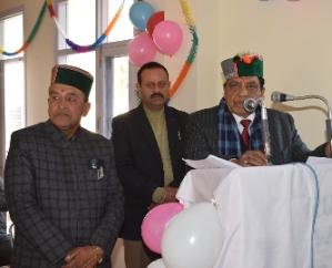 Solan: Dr. Shandil started 'Garkar Aapke Dwar' program from Nauni.