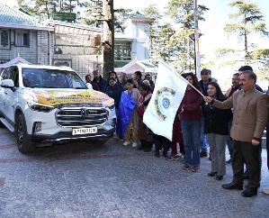 Shimla: Chief Minister flags off Inner Wheel car rally