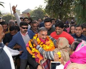 Hamirpur: Chief Minister laid the foundation stone of 4 developmental projects in Nadaun.
