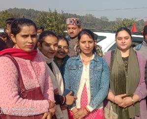 Hamirpur: JBT trained unemployed union meets Chief Minister regarding demands