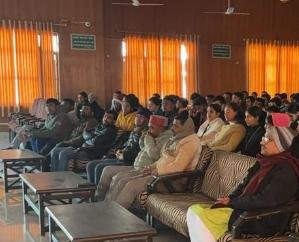 Dehra: Program organized in Vedvyas campus on World Hindi Day