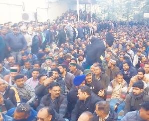 Thousands of electrical workers from all over the state roared in Shimla, took out a great rally