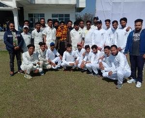 जिला स्तरीय ओपन क्रिकेट प्रतियोगिता के तीसरे दिन जिले की छह टीमों ने की जोर आजमाईश 