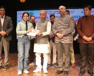 Shimla: A program was held at Gayety Theater on National Voter's Day