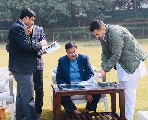  Vikramaditya Singh sought Rs 152 crore from the Center for road repairs and upgradation