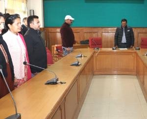 Two minutes silence observed on the occasion of Martyrdom Day at Deputy Commissioner's office, Solan