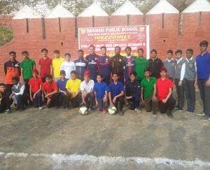 डगशाई पब्लिक स्कूल में चार दिवसीय फुटबॉल शिविर का सफल आयोजन