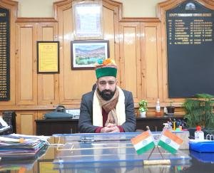  Kinnaur: Dr. Amit Kumar Sharma took charge of DC Kinnaur. 123