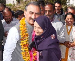 Jwalamukhi: Chief Minister laid the foundation stone of the state's first happiness shelter Adarsh ​​Gram Complex in Luthan.