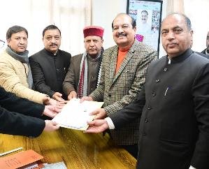 Congress is breaking the dream of senior Congress leaders going to Rajya Sabha: Jairam Thakur