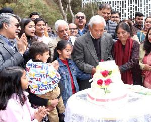 Solan: Prof. celebrated as Inspiration Day in Shoolini University. PK Khosla's 84th birthday