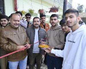  Ghumarwin: Dixit Thakur chosen as Mr. Farewell in Minerva Boys Hostel