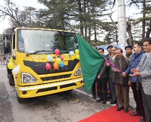 Chief Minister flagged off 15 tippers of Public Works Department