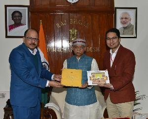  Postmaster General Ambesh Upmanyu presented a booklet of commemorative postage stamps issued on Shri Ram to the Governor.