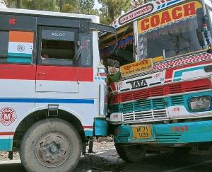 Sirmaur: Two buses collided with each other in Sagardha, nine passengers injured