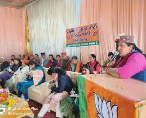 Kullu: Saffron will wave on all four seats of Himachal: Vandana Yogi