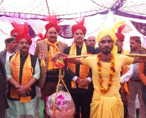 Indora: District level Mahashivratri festival concluded with a grand procession in Kathgarh.