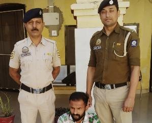 इंदौरा : उद्घोषित अपराधी को पुलिस ने पठानकोट से किया गिरफ्तार