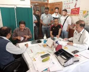 Free medical camp organized for journalists in Civil Hospital Dehra