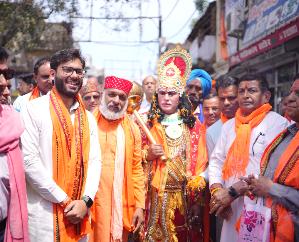 Chaitanya Sharma reached Bajrangbali's court on Hanuman Jayanti.