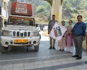 Solan: District Election Officer L.E.D. Voter awareness vehicle flagged off