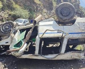  Car accident on Chamba Bharmour Marg Bandla Road, three people died, 10 injured