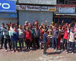 होली पर बच्चो का धूम धड़का 