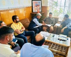 Vikramaditya Singh gave instructions for speedy repair of damaged NH.