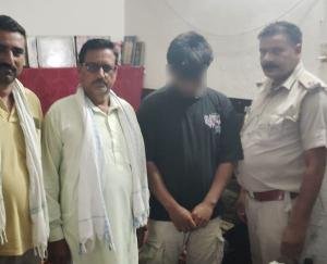 Kangra: Chitta trade from home, smuggler caught