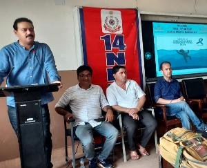 NDRF team taught the tricks of disaster management to children in college Indora.