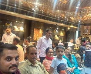 Crowd of customers gathered at Bhushan Jewelers Solan after seeing the rising price of gold.