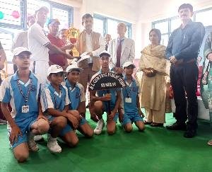 BL School Kunihar became badminton champion for the sixth consecutive time in U-14 section level sports competition.