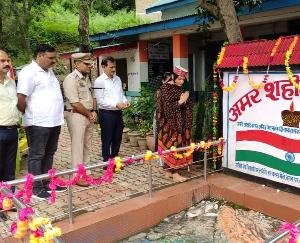 SDM Swati Dogra hoisted the tricolor in the sub-division level function in Sarkaghat.