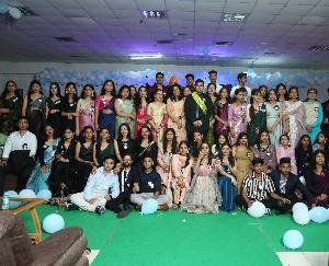 LR Institute of Legal Studies organized a lively fresher's party in Solan
