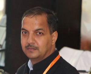 कहीं की ईंट कहीं का रोड़ा इस तरह कांग्रेस ने कुनबा जोड़ा: त्रिलोक जंबाल