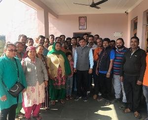 होली मेला बंद करने से व्यापारियों को हुआ भरी नुकसान, विधायक को सुनाया दुखड़ा
